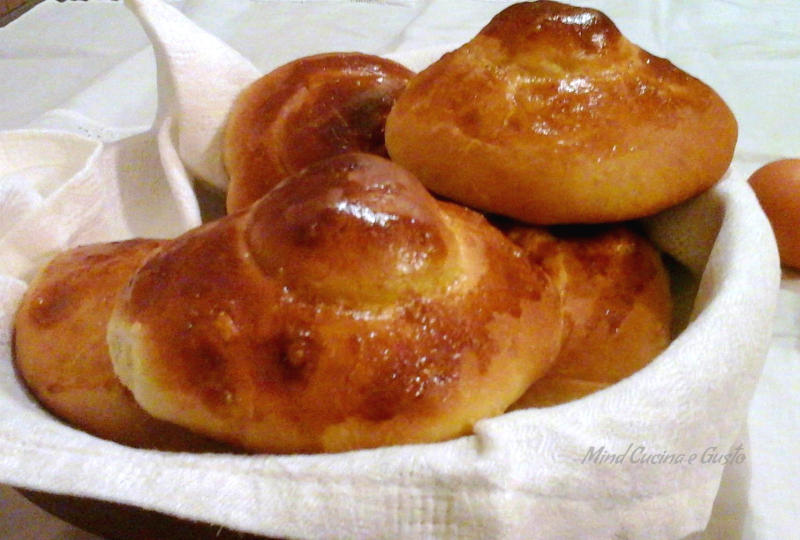 Brioche col tuppo