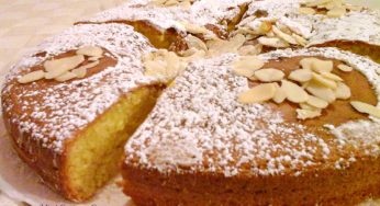 Torta soffice alle mandorle e zafferano