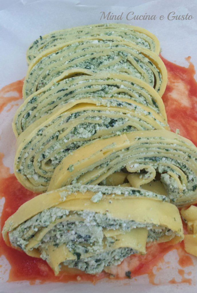 Rotolo di pasta con ricotta e spinaci preparazione