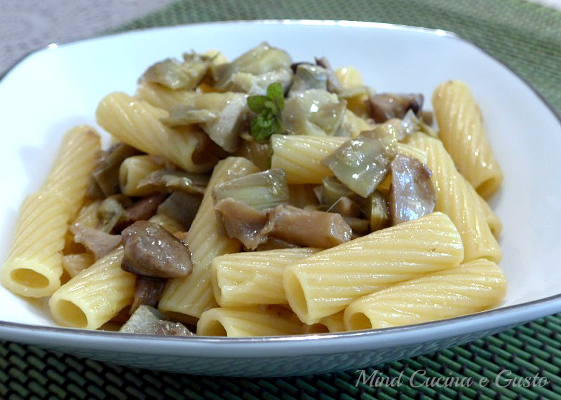 Tortiglioni funghi e carciofi