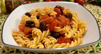 Fusilli alle acciughe e olive taggiasche