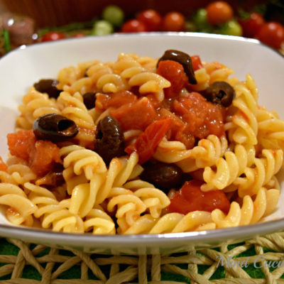 Fusilli alle acciughe e olive taggiasche