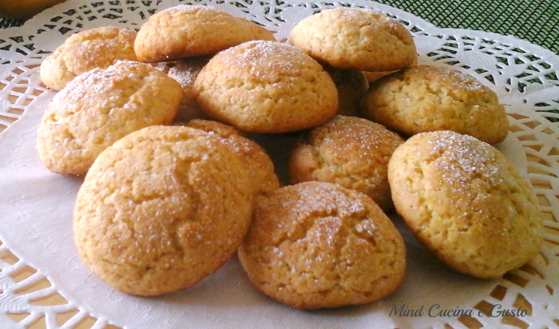 Dolci biscotti morbidi al limone