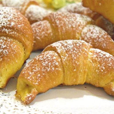 Cornetti brioche soffici e veloci