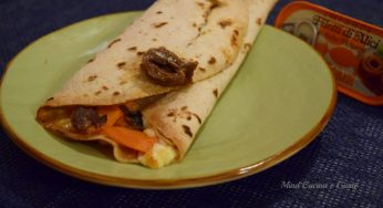 Rotolo di piadina con zucca e acciughe