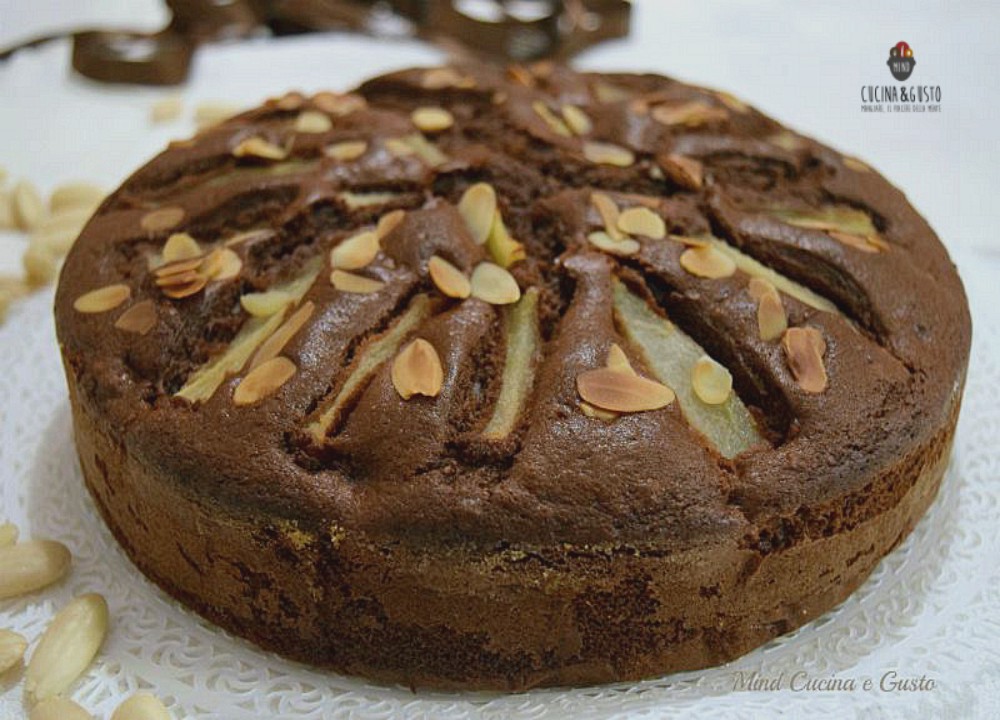 Torta cioccolato pere e mandorle