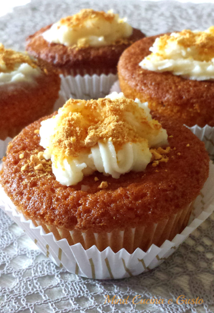 Tortine alla zucca con glassa al formaggio