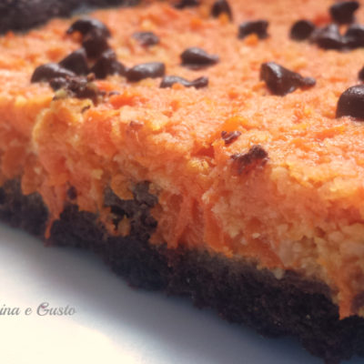 Torta speziata con zucca e gocce di cioccolato