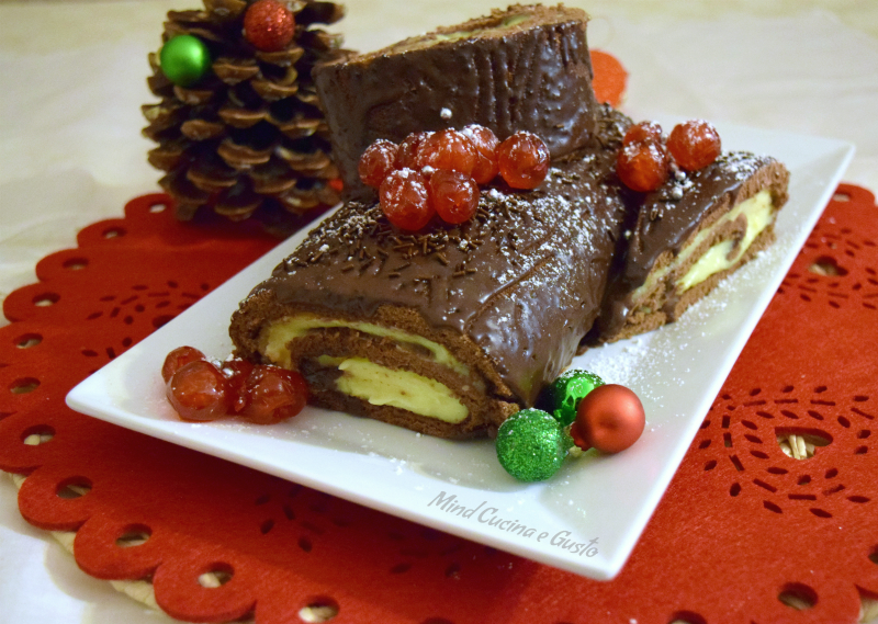 Come Decorare Il Tronchetto Di Natale.Tronchetto Con Crema Pasticcera E Ganache Al Cioccolato