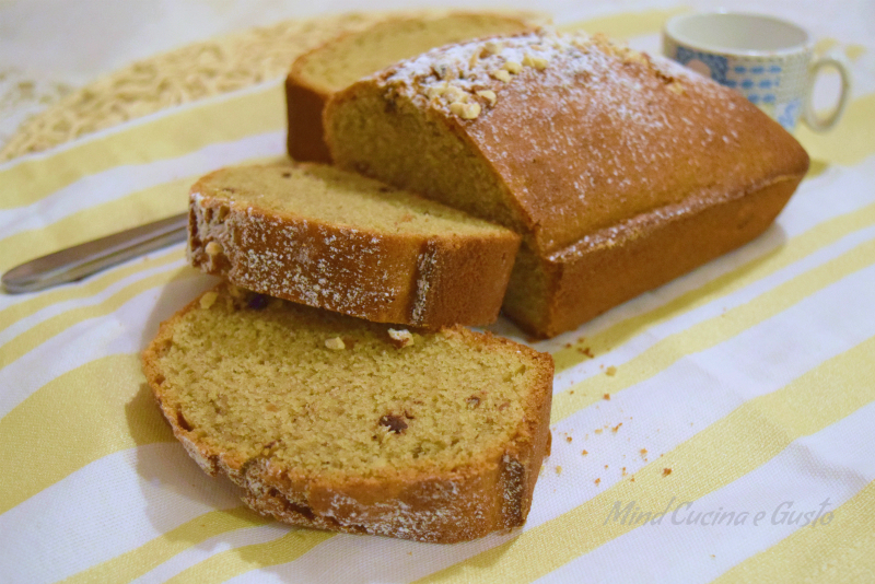 Plumcake caffè e gocce di cioccolato