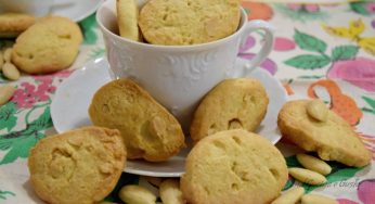 Biscotti con le mandorle dolci momenti