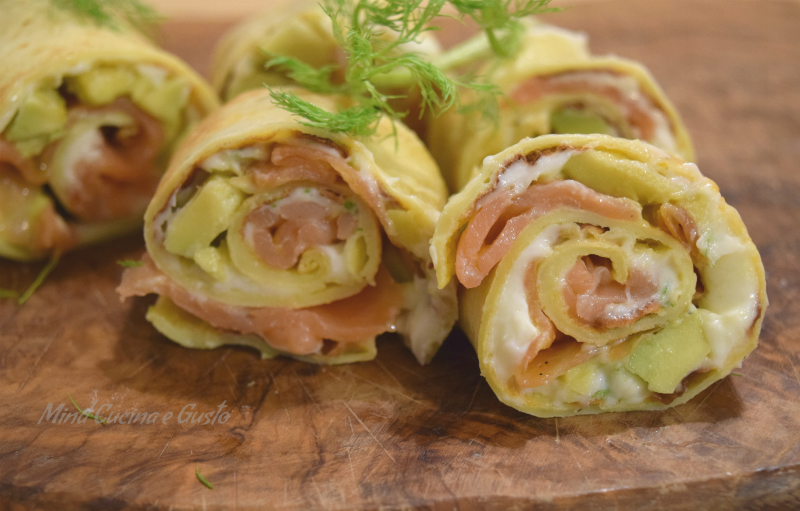 Girelle di crépes al salmone e avocado