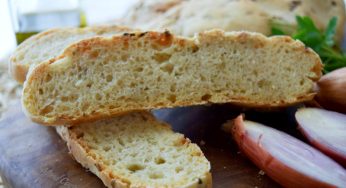 Pane con scalogno e prezzemolo