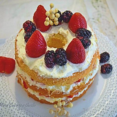 Chiffon Cake ai frutti di bosco