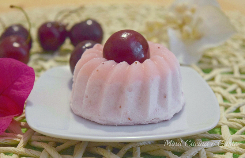 Semifreddo monoporzione alle ciliegie