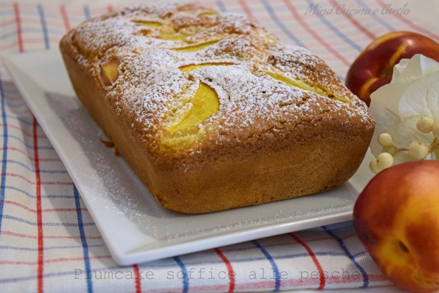Plumcake soffice alle pesche Plumcake soffice alle pesche