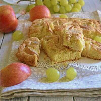 Torta con uva e mele - ricetta facile di fine estate