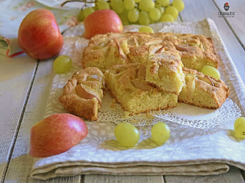 Torta con uva e mele - ricetta facile di fine estate