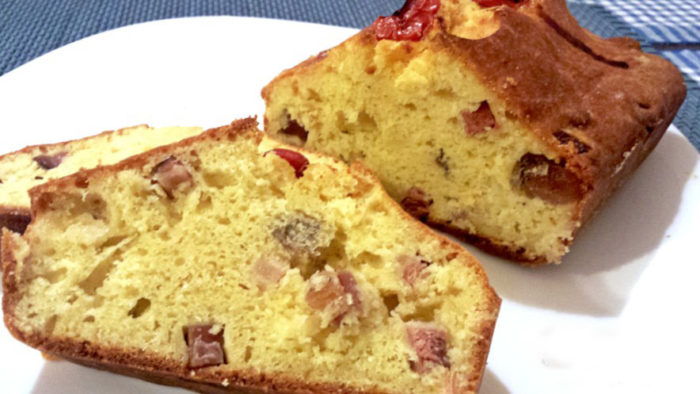 Cake salato con pomodorini e pancetta