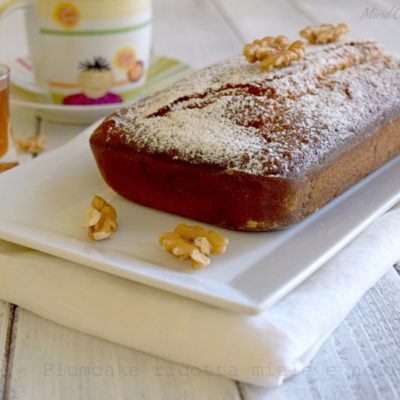 Plumcake ricotta miele e noci