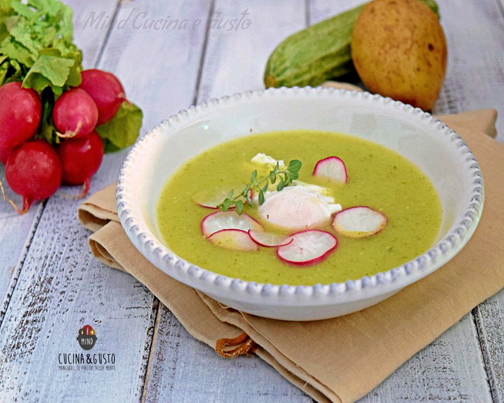 Crema di patate e zucchine con uova in camicia