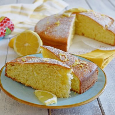 Torta al limone soffice e profumata senza burro