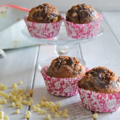 Muffin bicolore con gocce di cioccolato bianco – ricetta senza burro