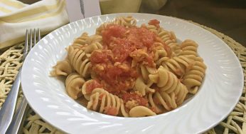 Fusilloni con ragù di tonno