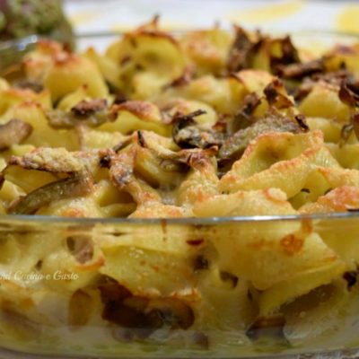 Conchiglioni con carciofi e funghi