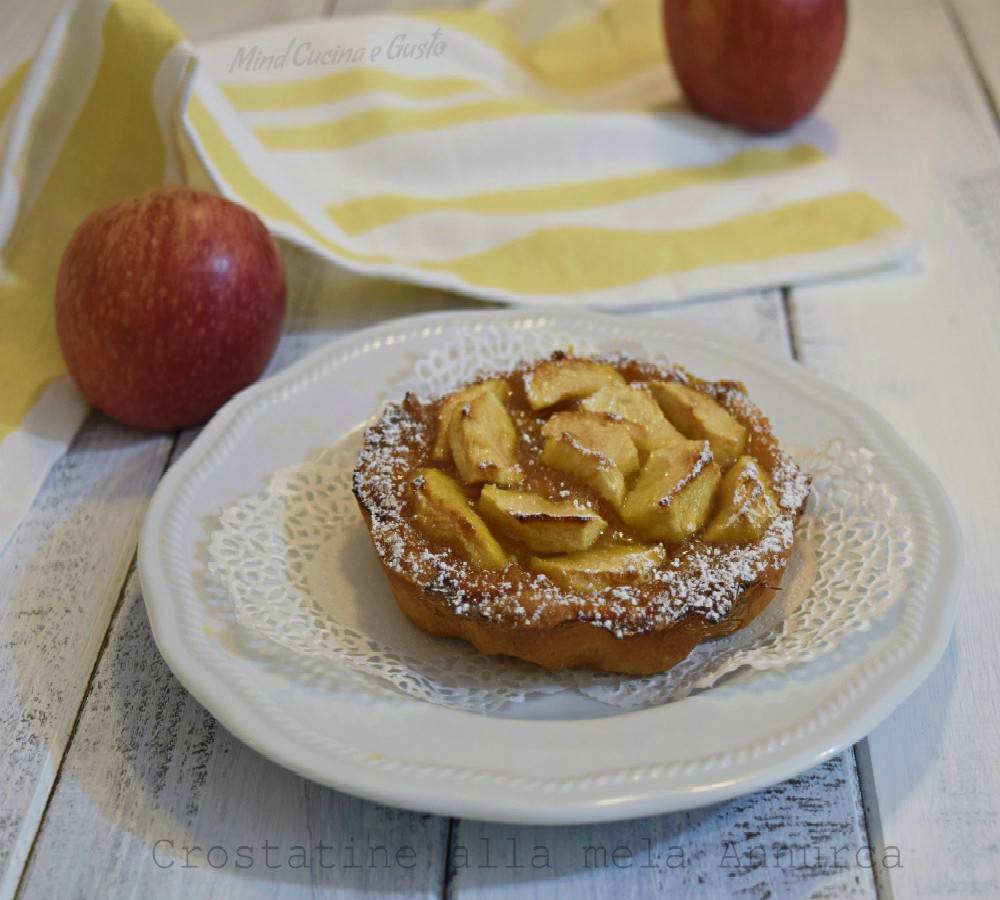 Crostatine alle mele Annurca