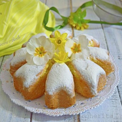 Torta a petali di margherita