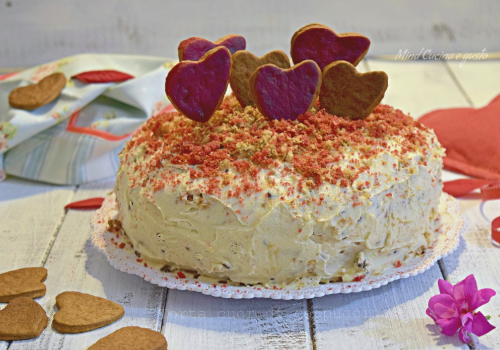 Torta cuor di cappuccino con crema di mascarpone e noci