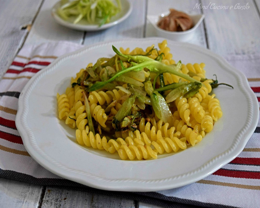 Fusilli puntarelle e acciughe