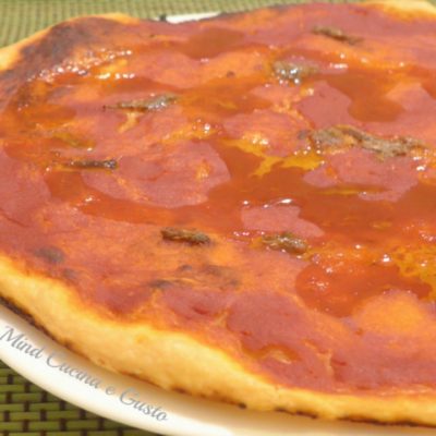 Pizza sottile marinara