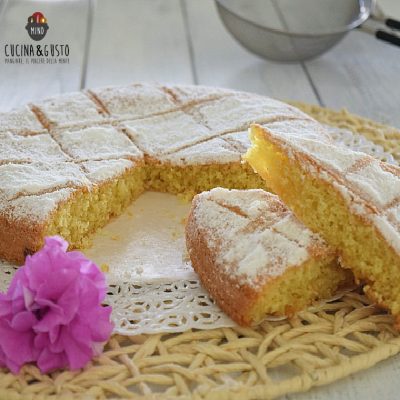 Torta al cocco mandorle e cioccolato bianco