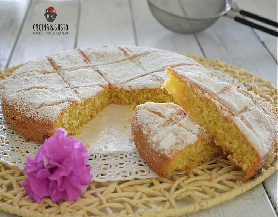 Torta al cocco mandorle e cioccolato bianco