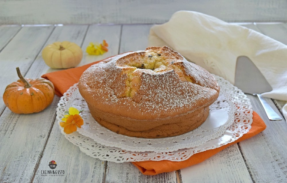 Ciambellone alla zucca e gocce di cioccolato