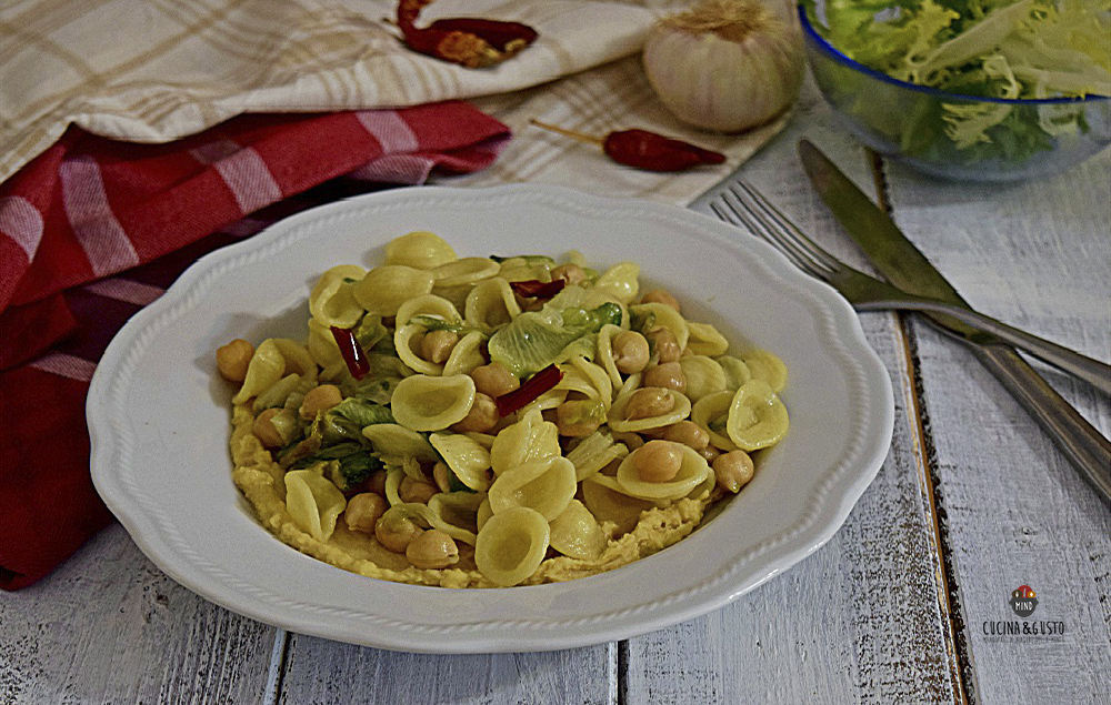 Orecchiette alla scarola e ceci