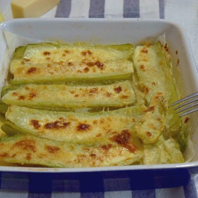 Cardi alla besciamella gratinati in forno