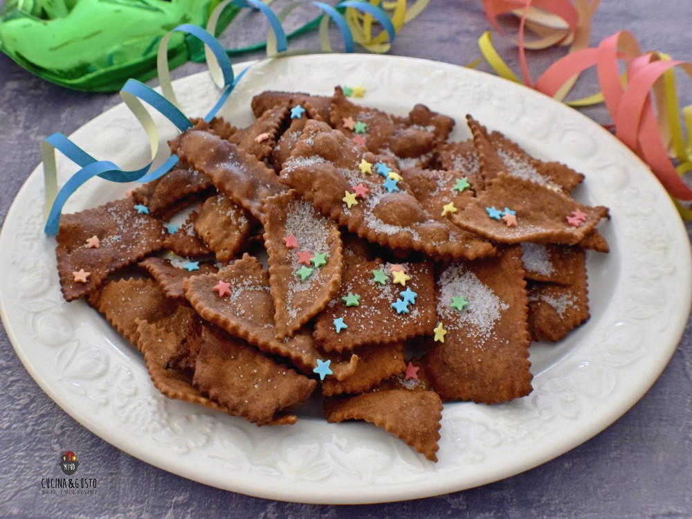 Chiacchiere al cacao e arancio - ricetta facile