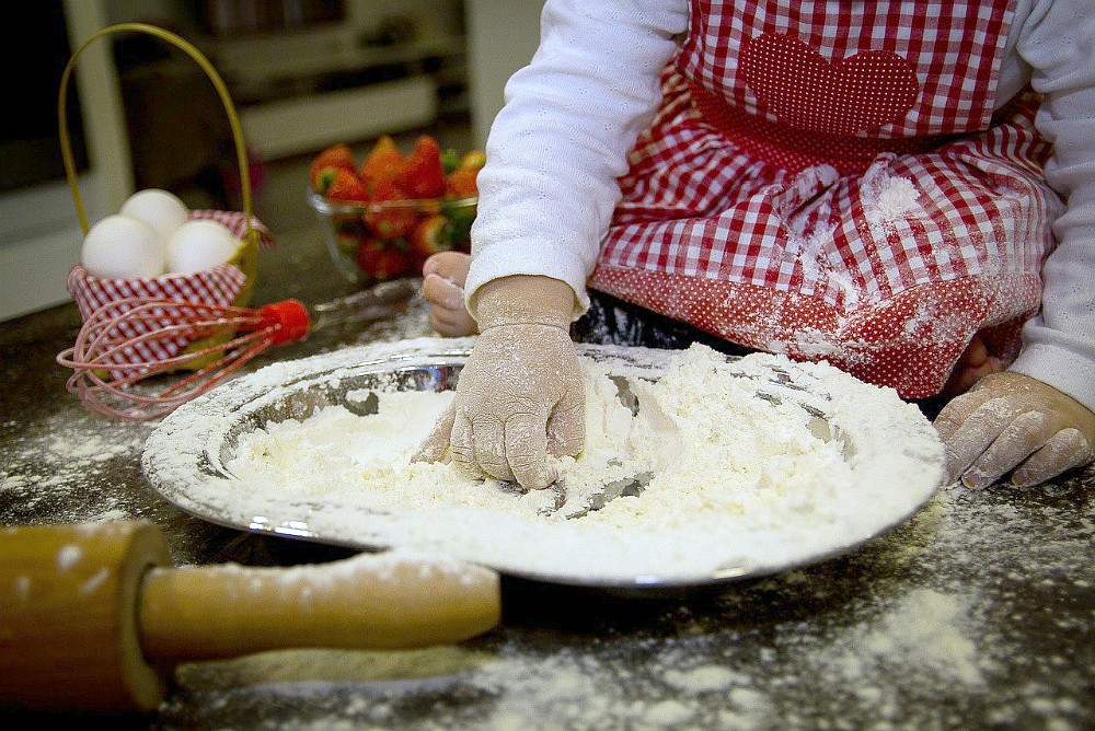 Bambini a casa: 20 ricette facili dolci e salate da fare insieme