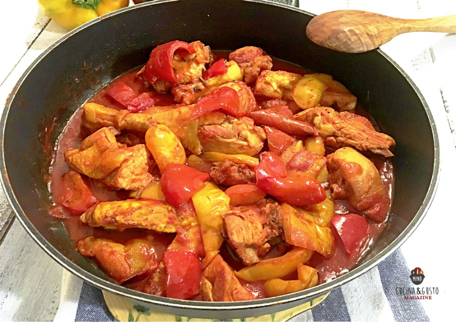 Pollo con i peperoni alla romana – ricetta di tradizione