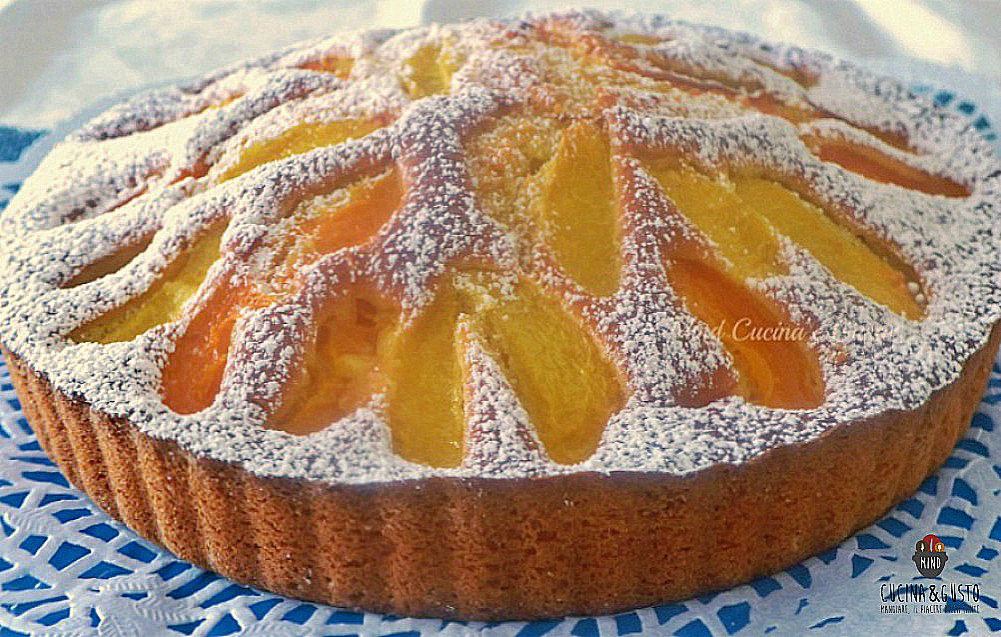 Torta alle pesche e albicocche soffice