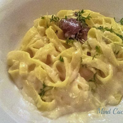 Tagliatelle cremose con formaggio di malga e tartufo