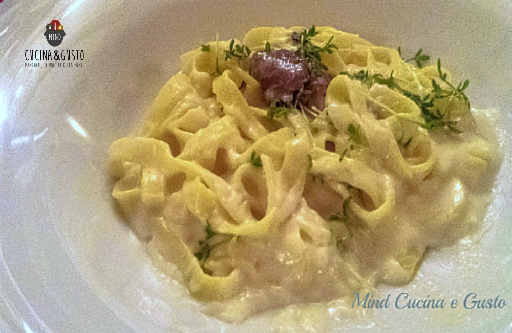 Tagliatelle cremose con formaggio di malga e tartufo