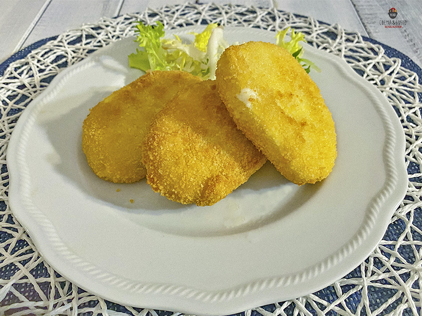 Mozzarella alla milanese fritta