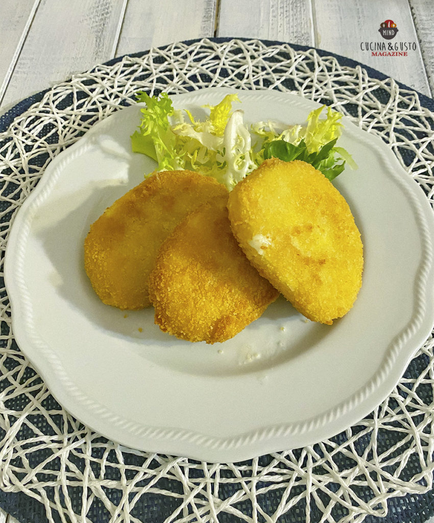 Mozzarella alla milanese fritta