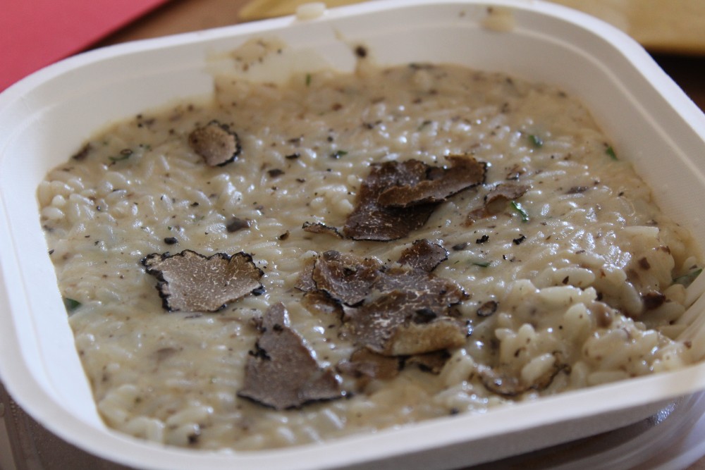 A San Pietro Avellana al via la 32° Fiera del Tartufo Nero tra stand, degustazioni e artisti di strada