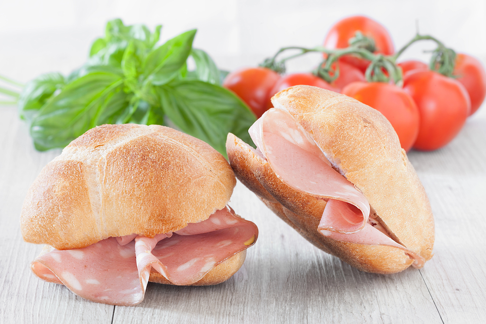 I 5 salumi irrinunciabili per il vostro banco: guida per il salumiere moderno